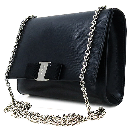 Ferragamo(��󰡸�) 22 B558 ���ǾƳ� ���� ���� �ٶ���� ���� ü�� ����� [�б�������] �̹���3 - ���̺��� �߰���ǰ