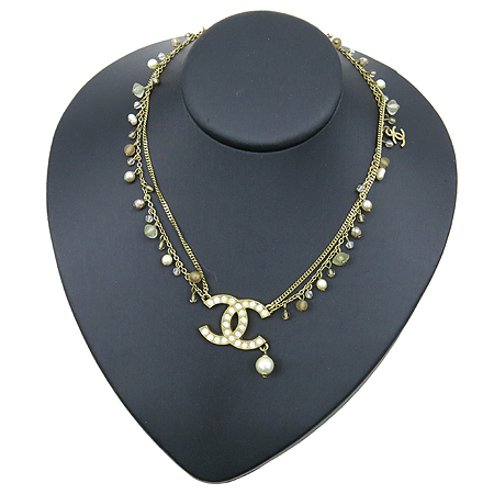 ����  �����