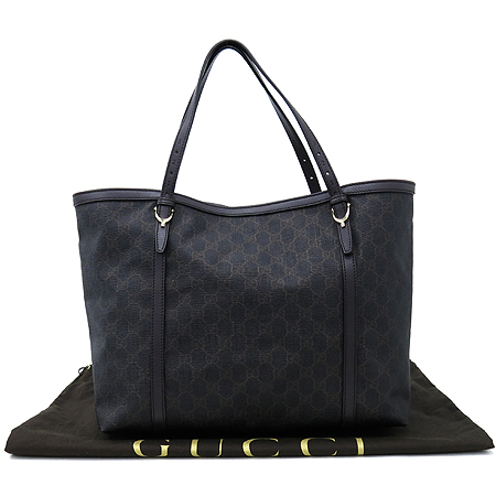 ����  �����