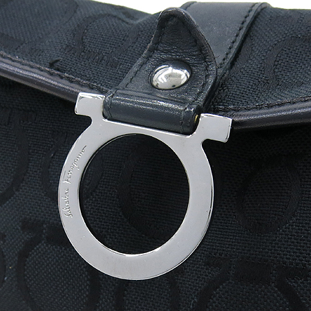 Ferragamo(��󰡸�) 21 6847 �ΰ� �ڰ��� ���� ���� ȥ�� ���� ��ġ�� �̴� ����� �̹���3 - ���̺��� �߰���ǰ