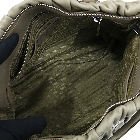 Prada(�����) BN1336 NAPPA GAUFRE JUTA ����Ų ����Ʈ������ ������ ����ΰ� 2WAY �̹���6 - ���̺��� �߰���ǰ