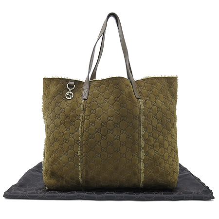 ����  �����