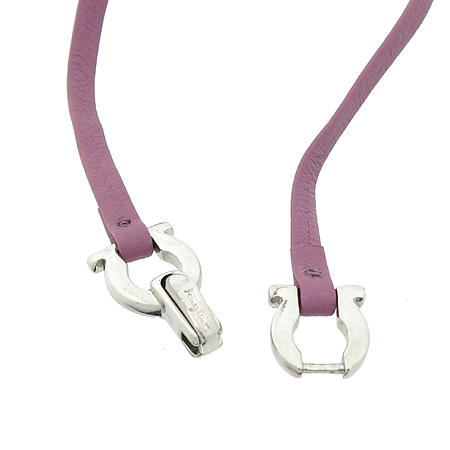 Ferragamo(��󰡸�) ��ũ ���� ���� ��ġ�� ��� ���� �̹���3 - ���̺��� �߰���ǰ