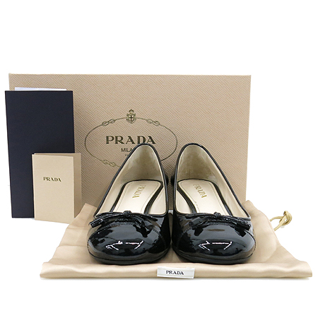 �����  ����