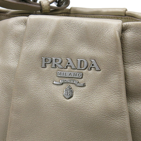 Prada(�����) BR3975 SOFT CALF ����Ʈī����Ų ����Ż������ ����ΰ� ����� �̹���4 - ���̺��� �߰���ǰ