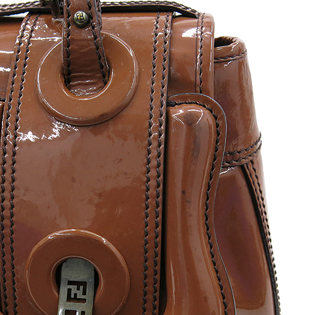 Fendi(���) 8BN165 ���� ���̴�Ʈ B�� ü�� ����� �̹���3 - ���̺��� �߰���ǰ