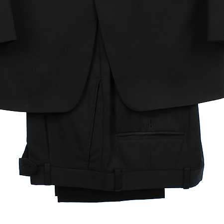 Armani COLLEZIONI(�Ƹ����� �÷�������) �����÷� 2��ư ���� �̹���4 - ���̺��� �߰���ǰ