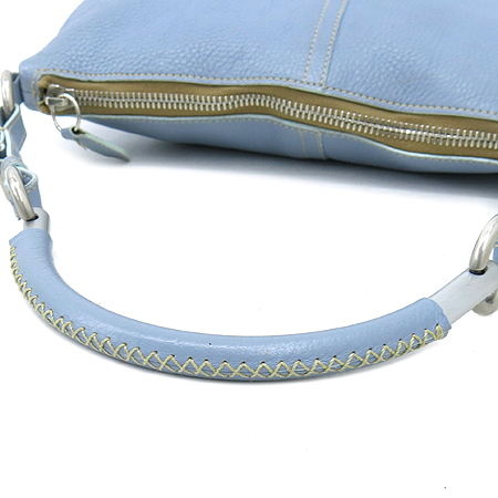 Prada(�����) ��ī�� ���� ���� �ﰢ �ΰ� ��� ȣ�� ����� �̹���4 - ���̺��� �߰���ǰ