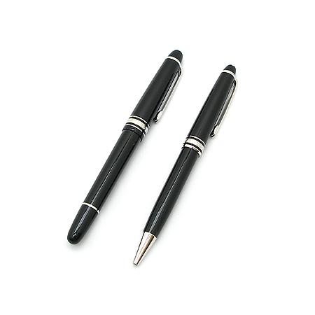 ������  ������