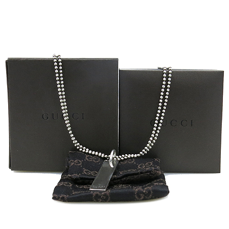 ����  �����