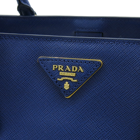 Prada(�����)  BN1874 SAFFIANO LUX BLUETTE ���ǾƳ� ���� ���� ���� �ﰢ�ΰ� 2WAY �̹���4 - ���̺��� �߰���ǰ