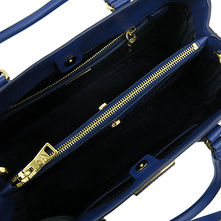 Prada(�����)  BN1874 SAFFIANO LUX BLUETTE ���ǾƳ� ���� ���� ���� �ﰢ�ΰ� 2WAY �̹���6 - ���̺��� �߰���ǰ
