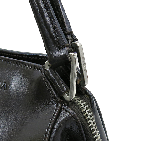 Prada(�����) ��ũ����� �ΰ� ������ ��Ʈ�� �̹���3 - ���̺��� �߰���ǰ