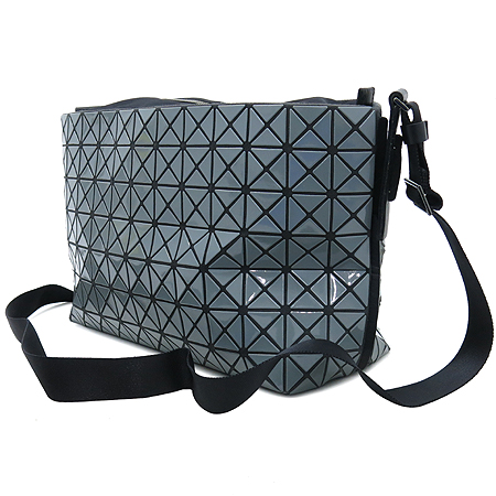 ISSEY MIYAKE(�̼��̹̾���) BAOBAO ��� �� ũ�ν��� �̹���3 - ���̺��� �߰���ǰ