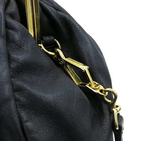 MiuMiu(�̿�̿�) ���� ���� �� ���� ũ�ν��� �̹���3 - ���̺��� �߰���ǰ