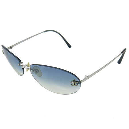 ����  ���۶�