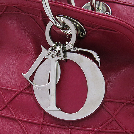 Dior(ũ����î���) M1300PGPGCA ���� ���� ����Ų �׶��� ��Ʈ�� + �����Ʈ�� �̹���4 - ���̺��� �߰���ǰ