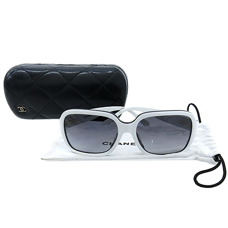 ����  ���۶�