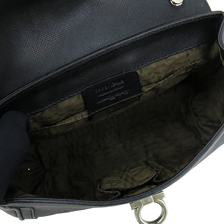 Ferragamo(��󰡸�) 21-8462  ���� ���ǾƳ� ���� ��ġ�� ��� �ٶ� ü�� ����� �̹���4 - ���̺��� �߰���ǰ