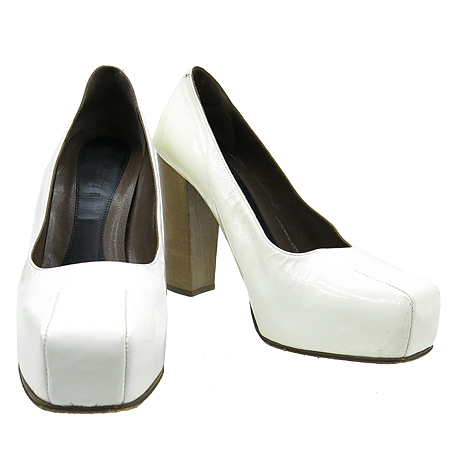 ������  ����