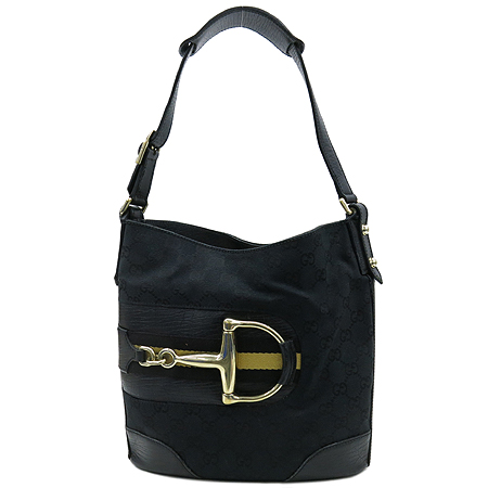 ����  �����