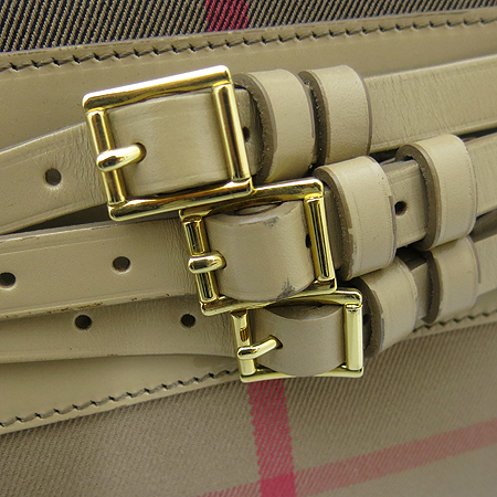 Burberry(������) 3806114 �̵�� �긮�� �Ͽ콺 üũ ��Ʈ ������ ��Ʈ�� + �����Ʈ�� [���빮��] �̹���3 - ���̺��� �߰���ǰ