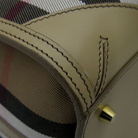 Burberry(������) 3806114 �̵�� �긮�� �Ͽ콺 üũ ��Ʈ ������ ��Ʈ�� + �����Ʈ�� [���빮��] �̹���5 - ���̺��� �߰���ǰ