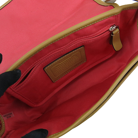 Coach(��ġ) 30601 �ñ׳��� �к긯 ���� ���� Ʈ���� �̴� ũ�ν��� �̹���5 - ���̺��� �߰���ǰ