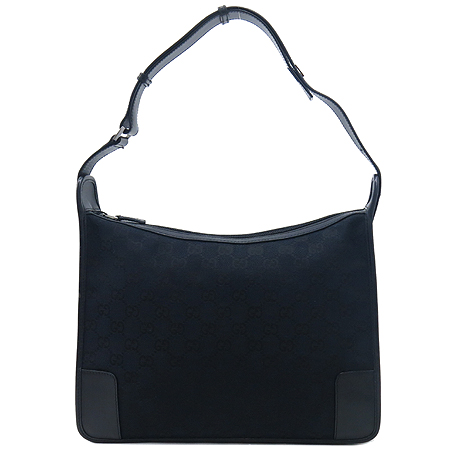 ����  �����