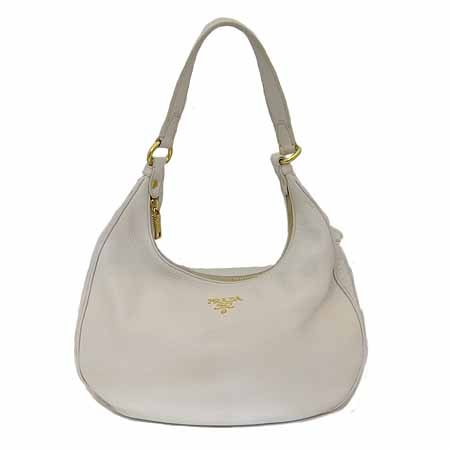 �����  �����