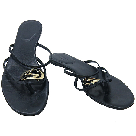 ����  ����