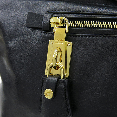 Prada(�����) BN1862 ���� ���� ���� �ﰢ �ΰ� ��� 2WAY �̹���4 - ���̺��� �߰���ǰ