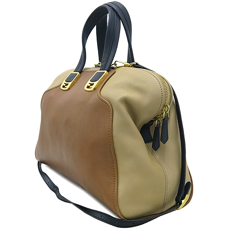 Fendi(���) 8BL110 ���� ���� �ΰ� ��� ī�᷹�� 2WAY [�뱸�ݿ��纻��] �̹���3 - ���̺��� �߰���ǰ