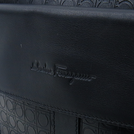 Ferragamo(��󰡸�) 24 8778 24 8778 ���� ���� ��ġ�� ��� ũ�ν��� �̹���3 - ���̺��� �߰���ǰ