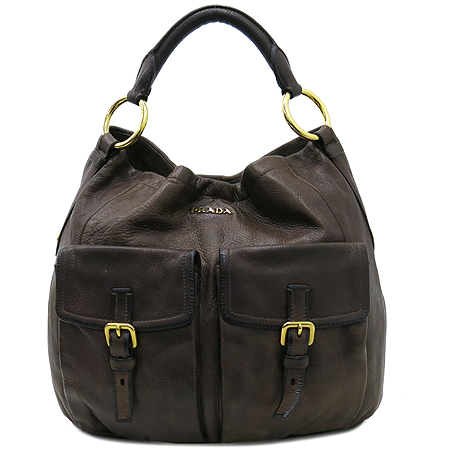 �����  �����