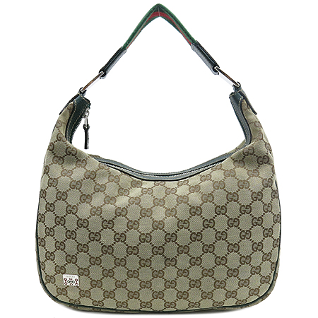 ����  �����