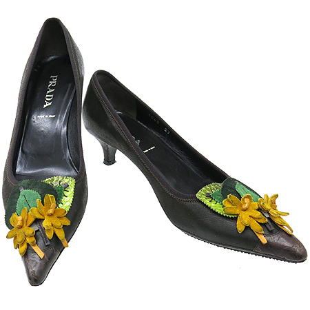 �����  ����