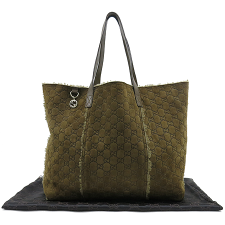 ����  �����