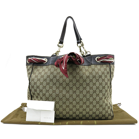 ����  �����