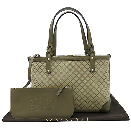 ����  �����