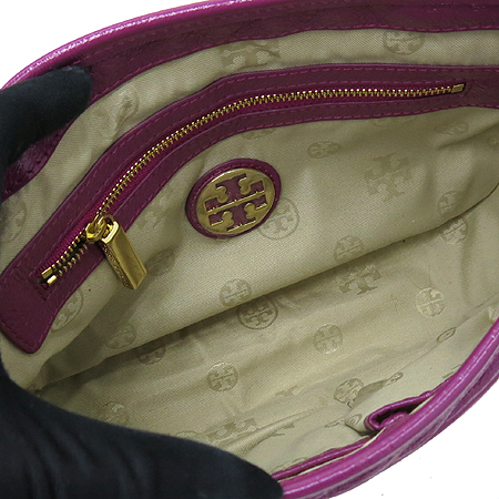 TORY BURCH(�丮��ġ) ���� �ֳ��� ���� �Ƹ��� �ΰ� �÷� ũ�ν��� �̹���6 - ���̺��� �߰���ǰ