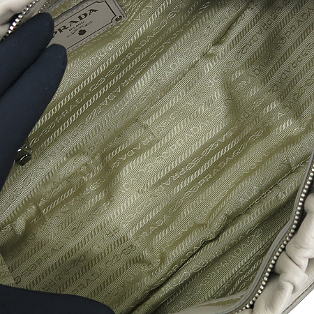 Prada(�����) BN1407 Pomice(����ü) Nappa Gaufre(���� ������) ���� 2WAY �̹���6 - ���̺��� �߰���ǰ