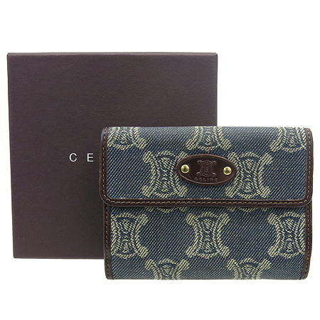 ������  ������