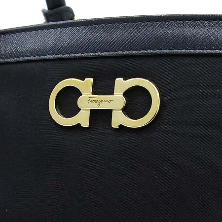 Ferragamo(��󰡸�) 21 E164 ���� �÷� �к긯 ���ǾƳ� ȥ�� ���� ��ġ�� ��� 2WAY �̹���3 - ���̺��� �߰���ǰ