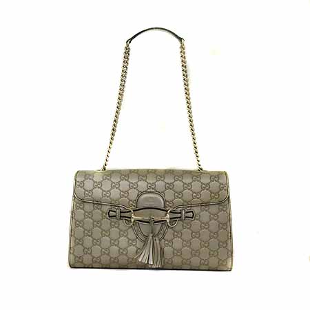 ����  �����