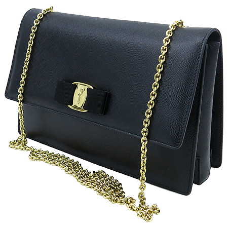 Ferragamo(��󰡸�) 21 D855 �ٶ� �ΰ� ���� ���ǾƳ� ���� ���� ü�� ũ�ν��� �� Ŭ��ġ�� �̹���2 - ���̺��� �߰���ǰ