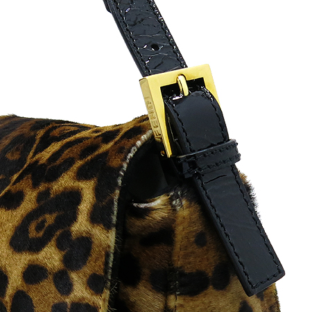 Fendi(���) 8BR638 �����ĵ� ��ġ ���� FF�ΰ� ���� ��ũ��ü�� ���� ����� �̹���3 - ���̺��� �߰���ǰ