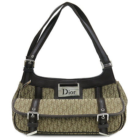 ���  �����