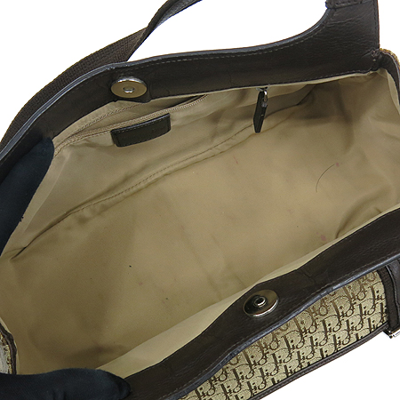 Dior(ũ����î���) ������ø� �ΰ� �ڰ��� ����� ȥ�� ���� ����� �̹���5 - ���̺��� �߰���ǰ