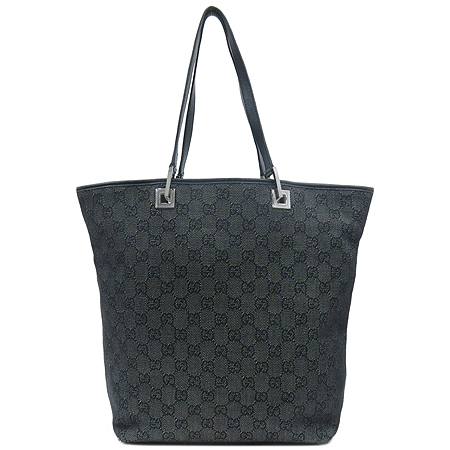 ����  �����